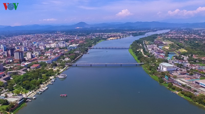 Hai bên bờ sông Hương trục xương sống trong quá trình mở rộng đô thị Huế.